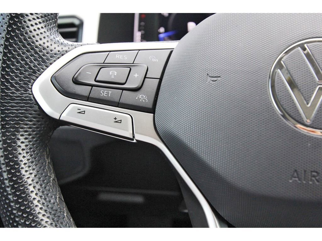 Used 2022 Volkswagen Atlas SEL Premium image 19