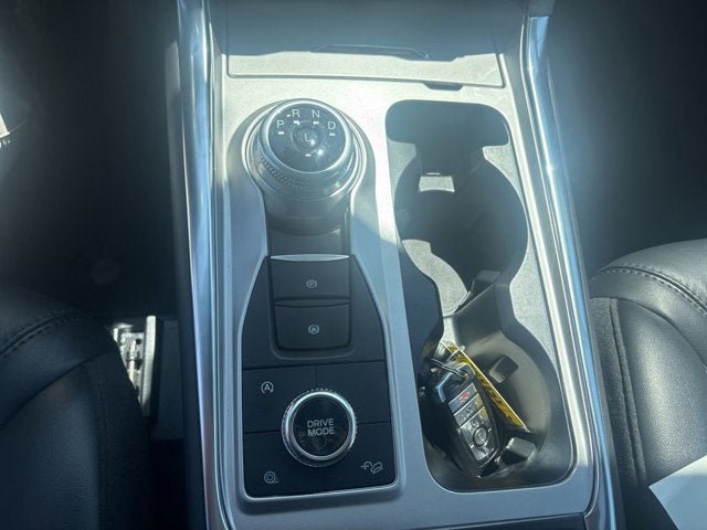 Certified 2023 Ford Explorer Platinum w/ Technology Package AWD/4WD image 14