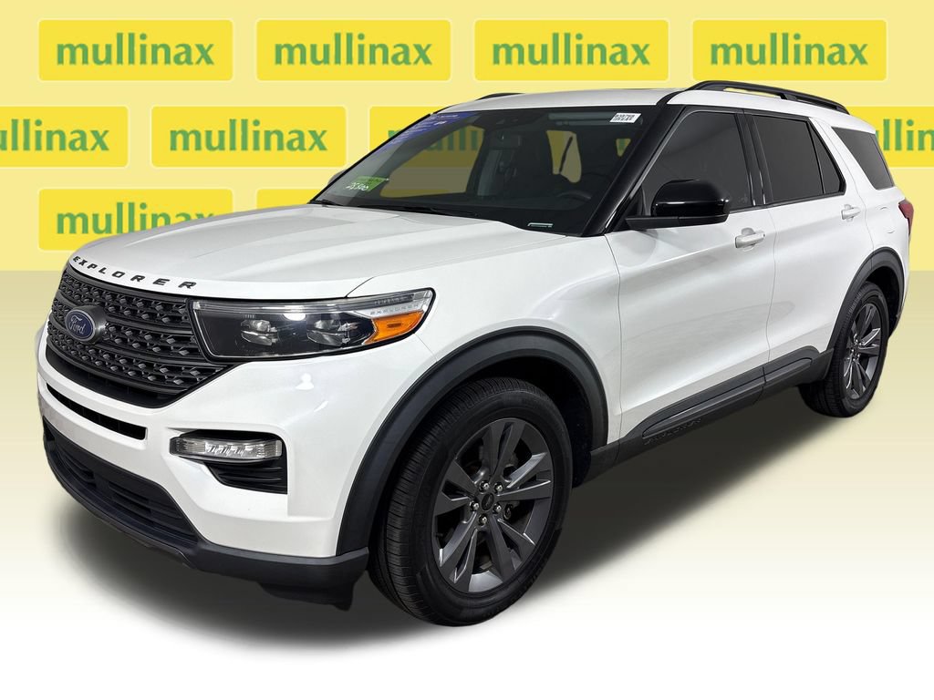 Certified 2022 Ford Explorer XLT w/ Equipment Group 202A RWD image 15