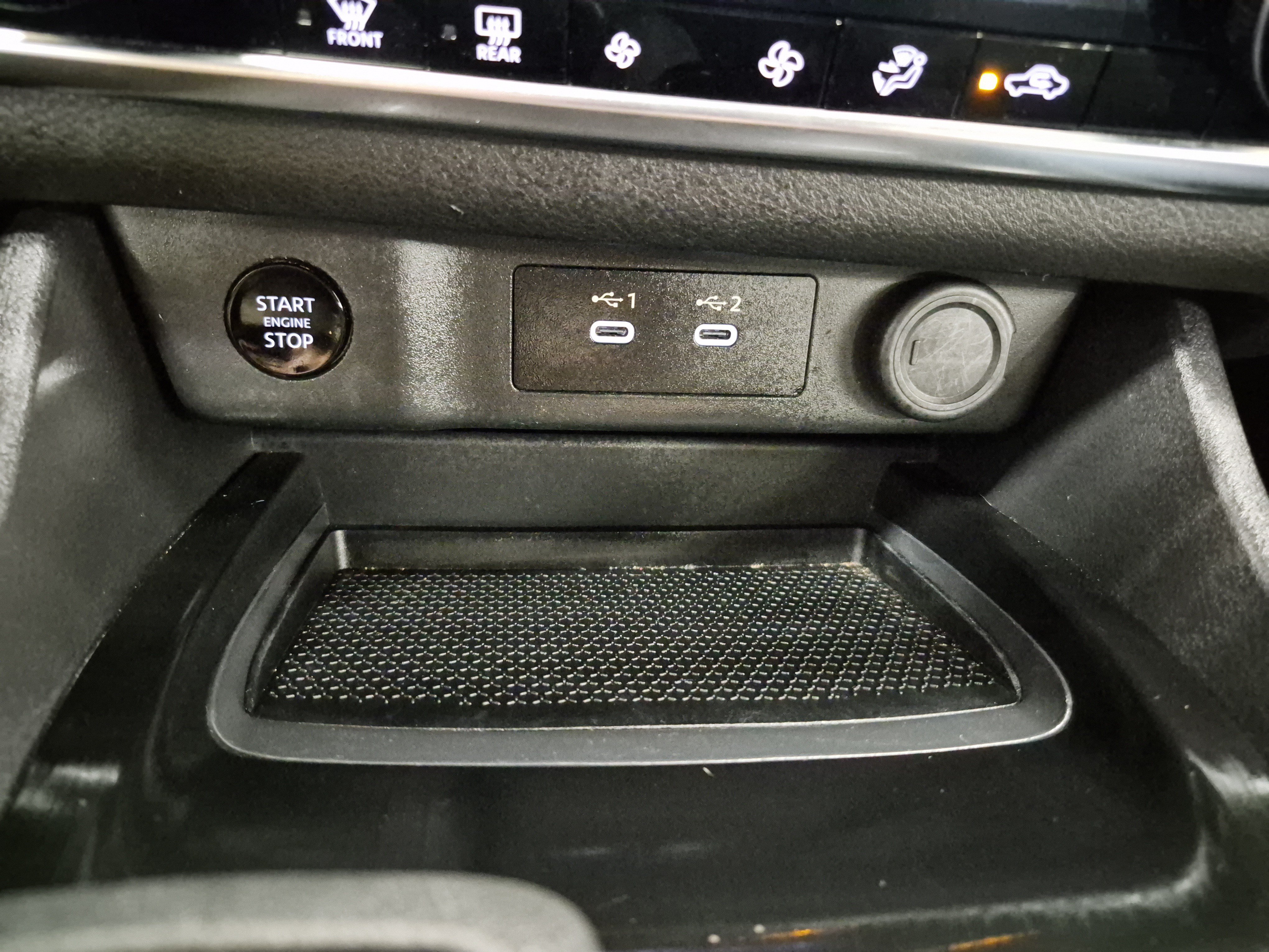 Used 2024 Nissan Rogue SV AWD/4WD image 30