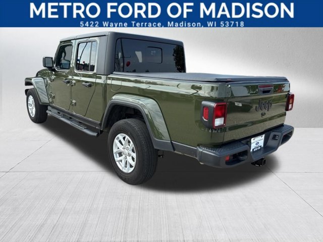 Used 2023 Jeep Gladiator Sport AWD/4WD image 4