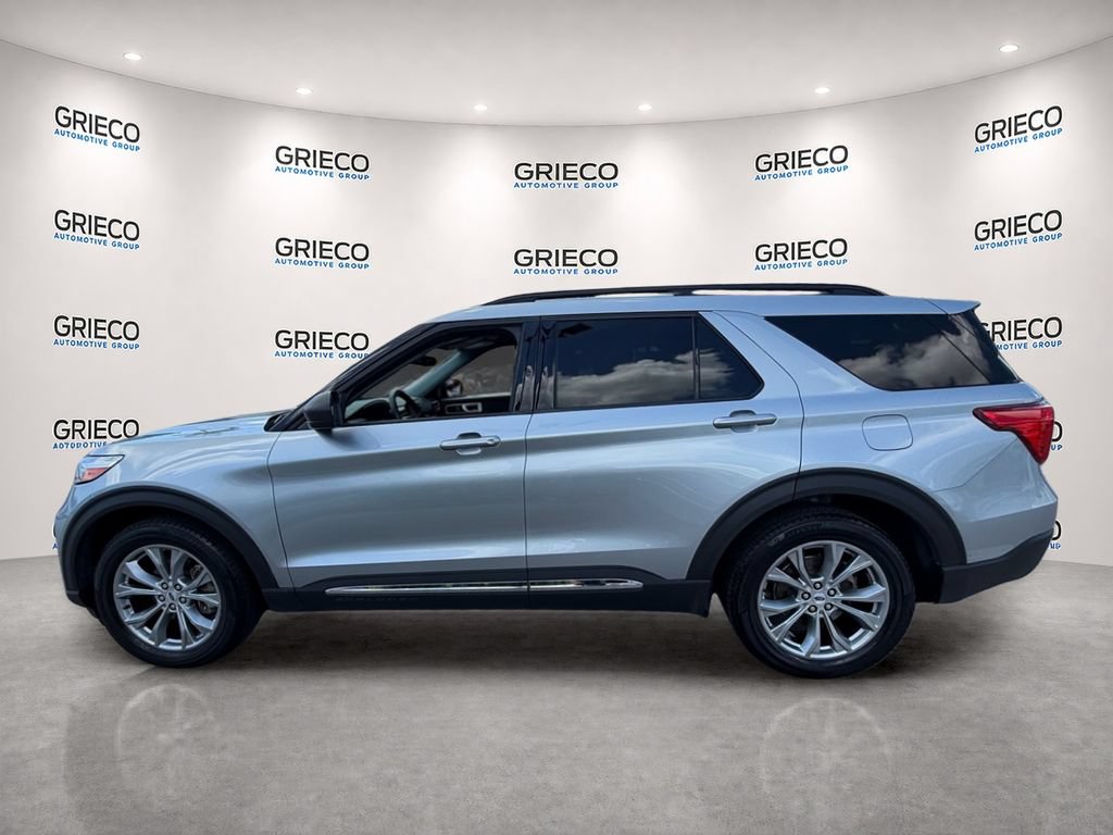 Certified 2023 Ford Explorer XLT w/ Equipment Group 202A RWD image 4