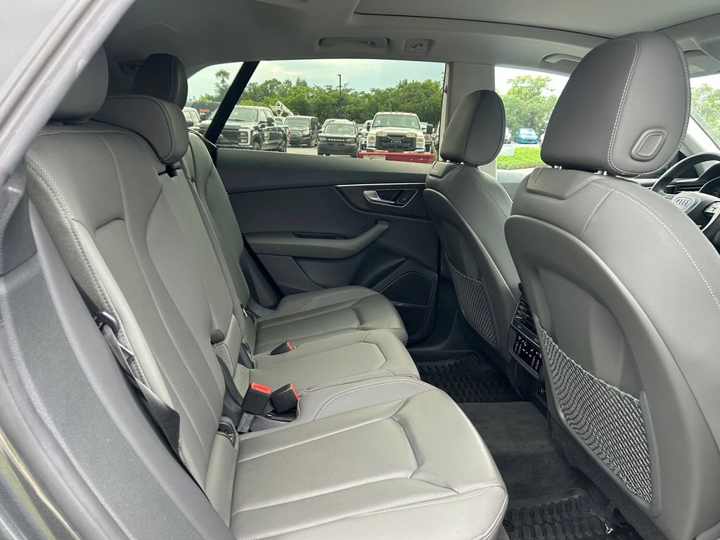 Used 2020 Audi Q8 Premium Plus AWD/4WD image 30