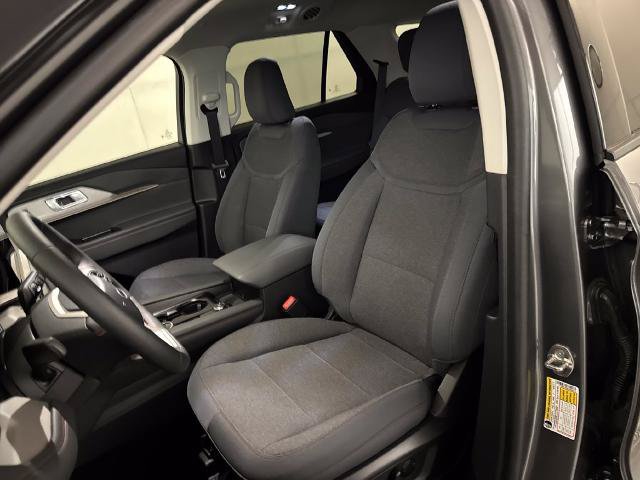 Certified 2025 Ford Explorer Active RWD image 18