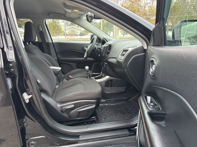 Used 2018 Jeep Compass Sport w/ Tech Group FWD image 18