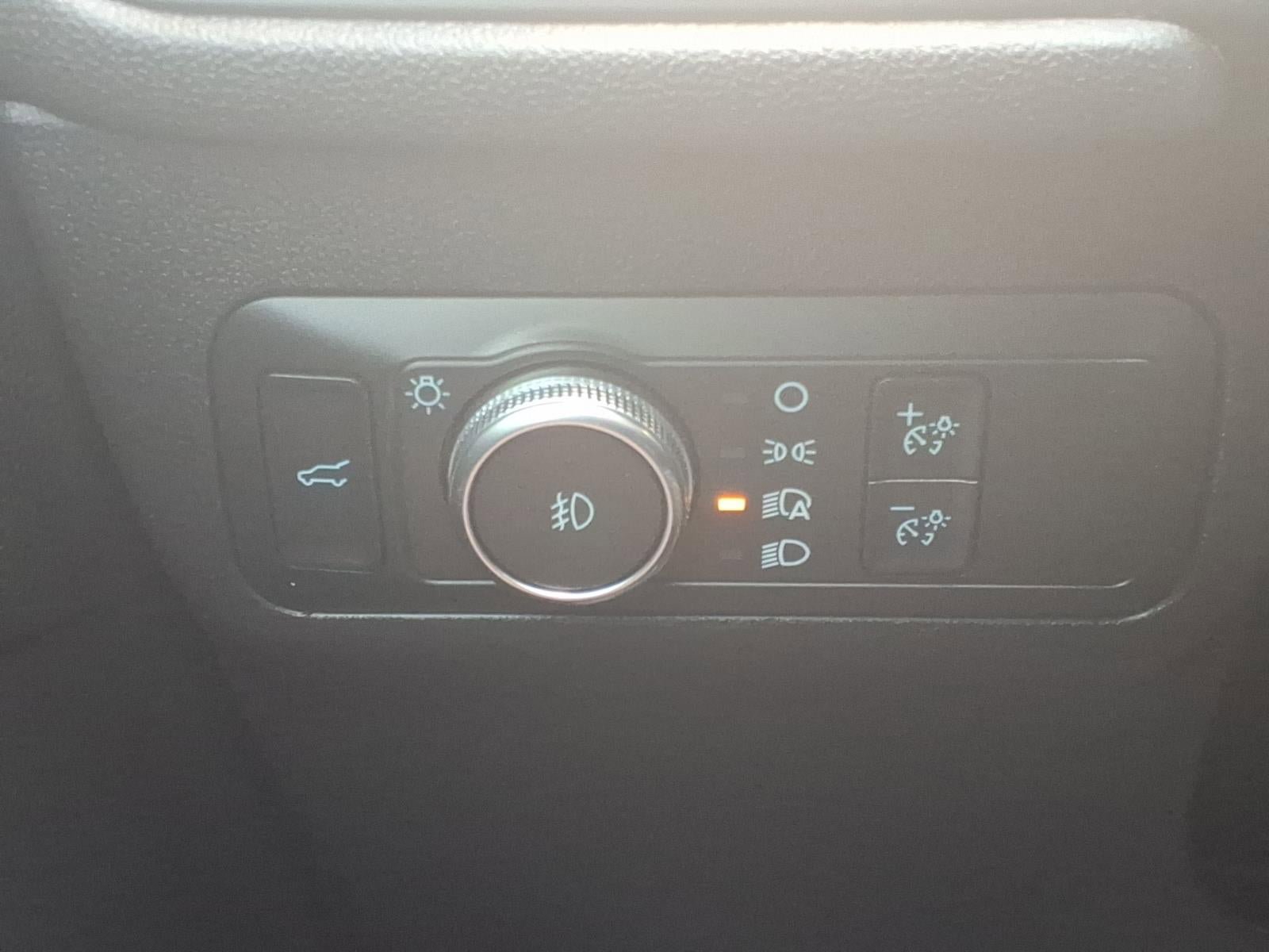 Certified 2022 Ford Escape SEL w/ Technology Package FWD image 30