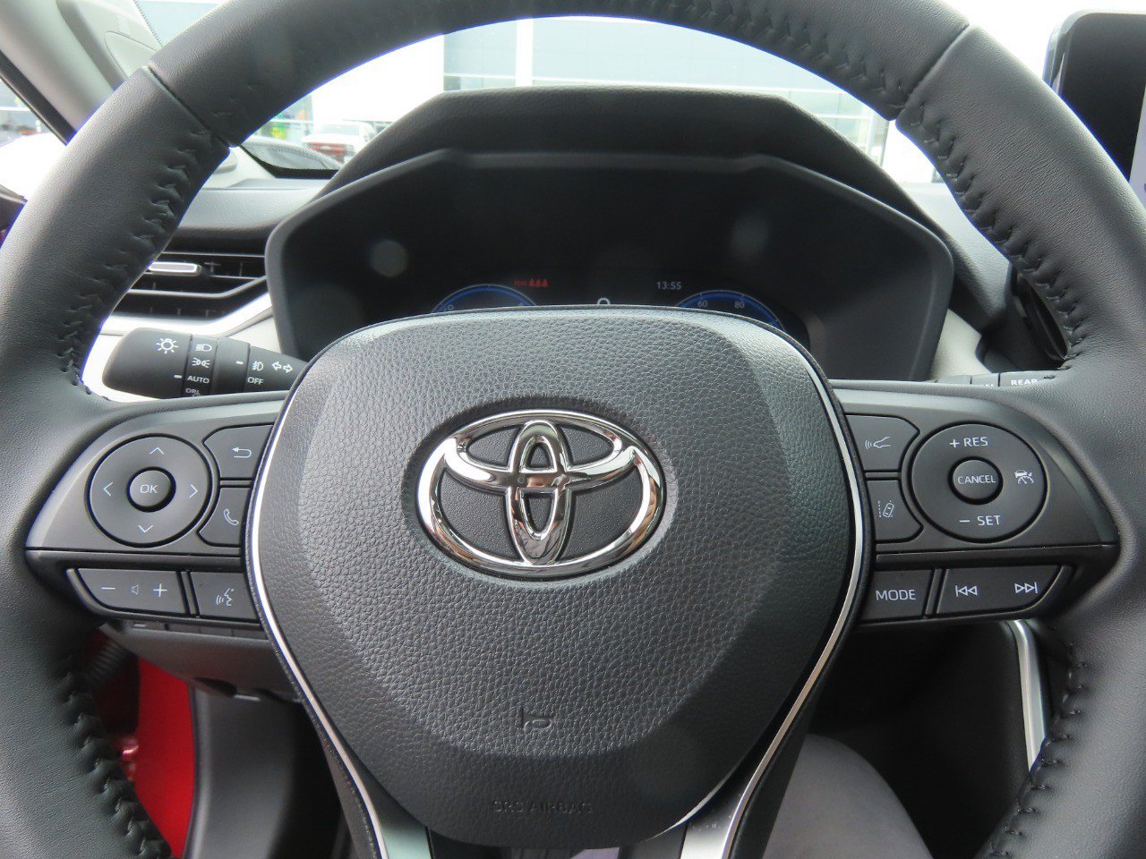 Used 2025 Toyota RAV4 Limited AWD/4WD image 28