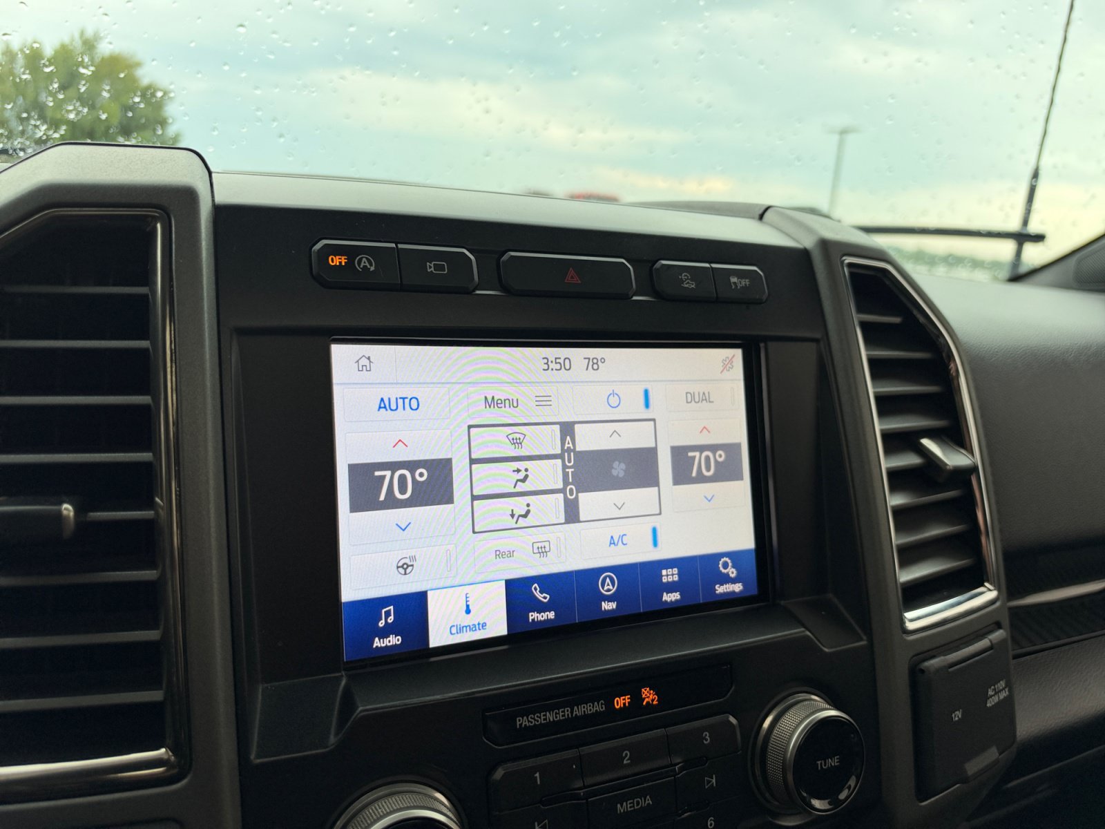 Certified 2019 Ford F150 Raptor w/ Equipment Group 802A Luxury AWD/4WD image 28
