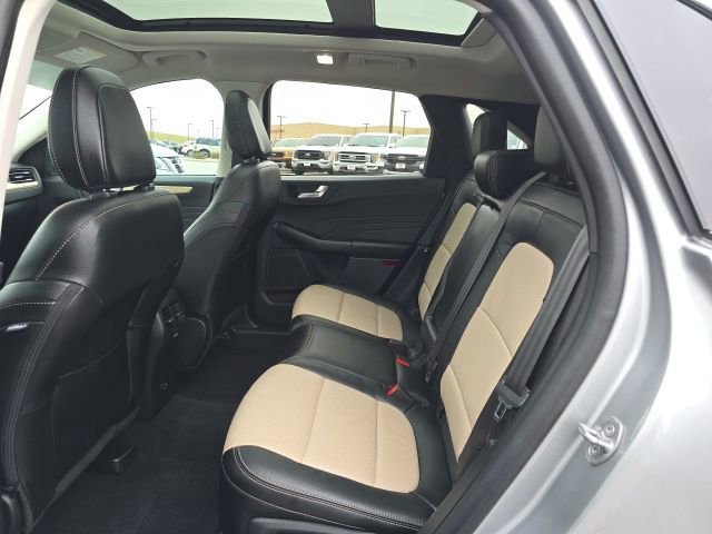 Certified 2022 Ford Escape Titanium w/ Titanium Premium Package image 15