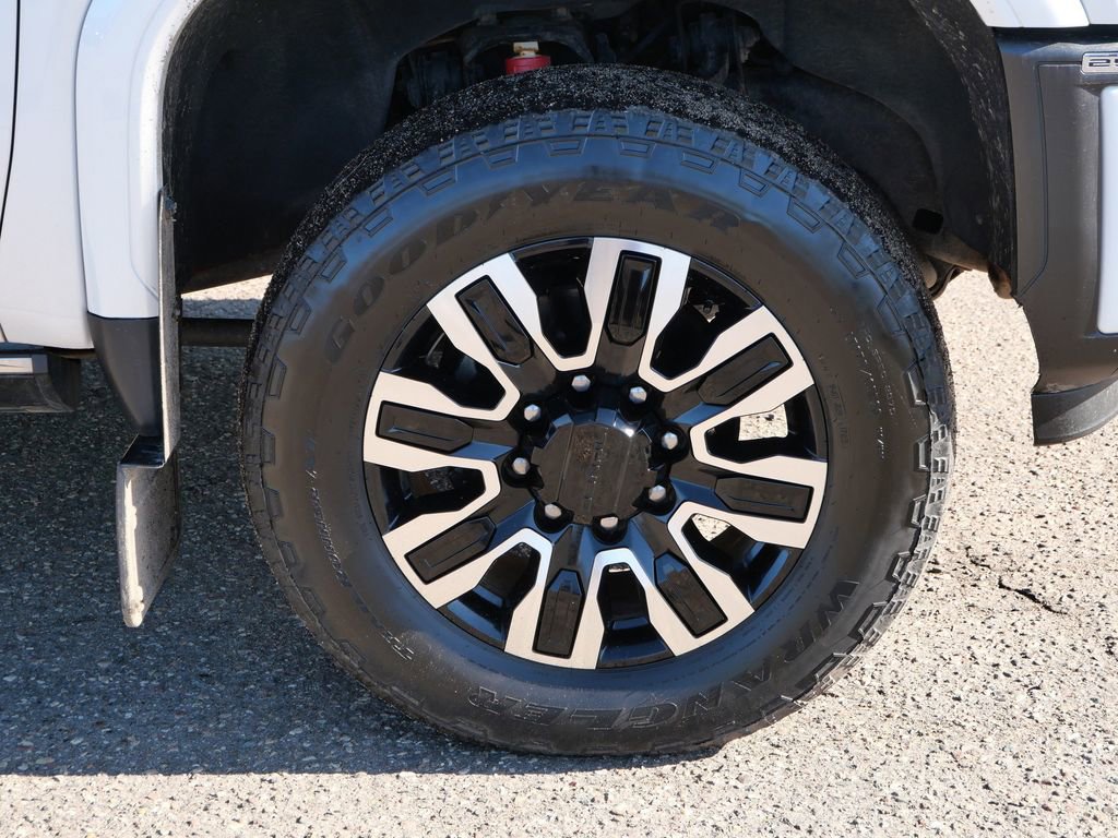 Used 2024 GMC Sierra 2500 Denali Ultimate AWD/4WD image 7