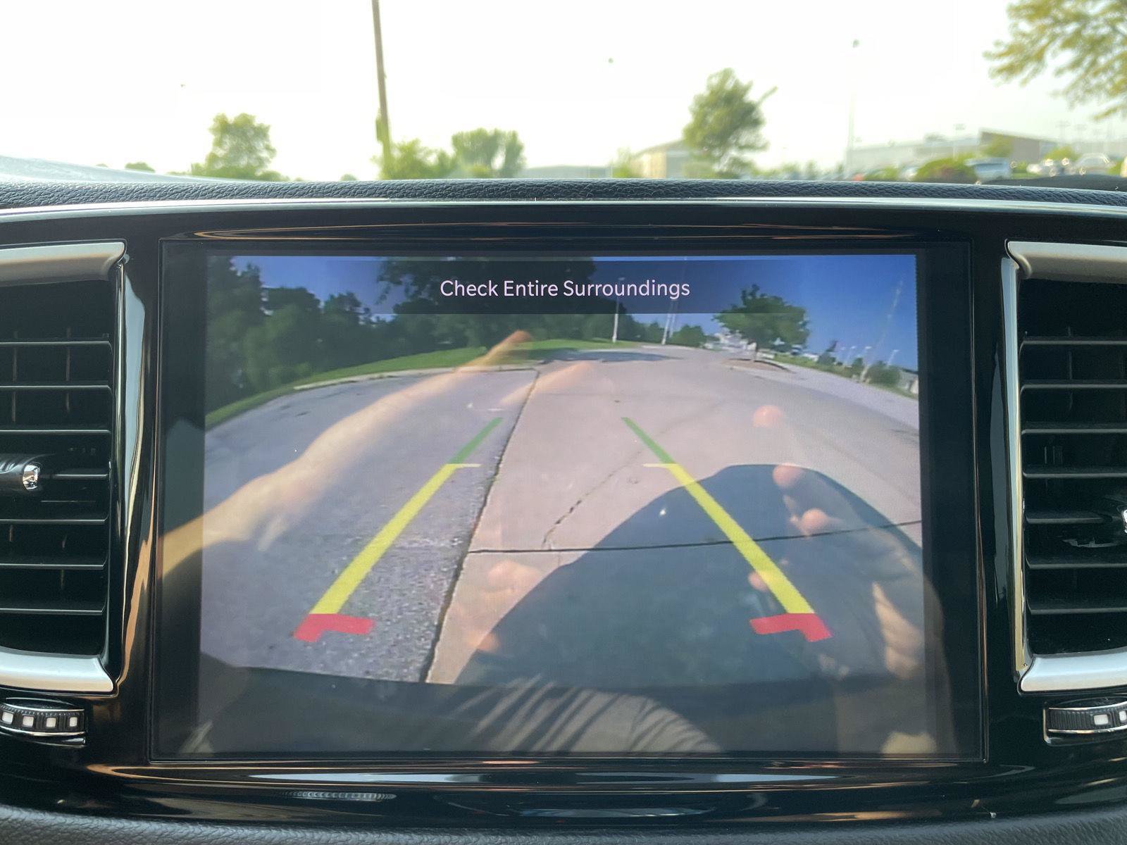 Used 2023 Chrysler Pacifica Touring-L FWD image 24