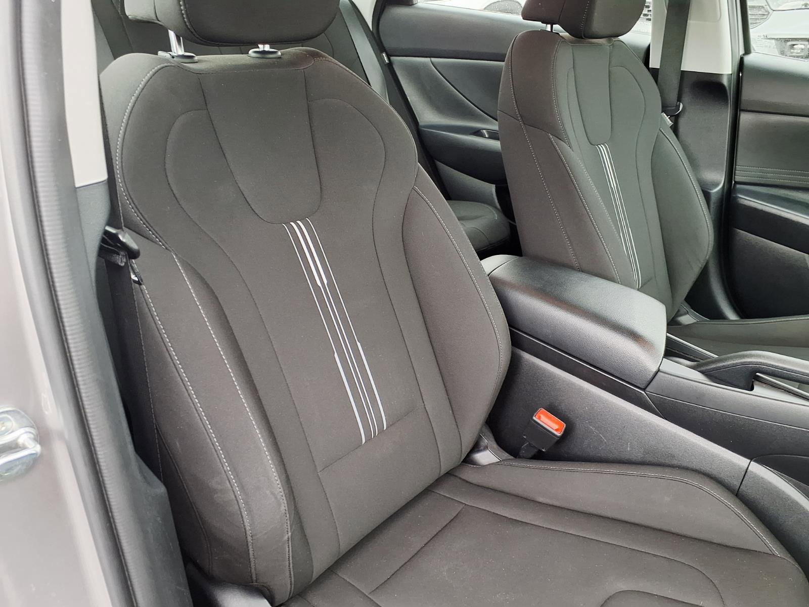 Used 2024 Hyundai Elantra SEL image 12