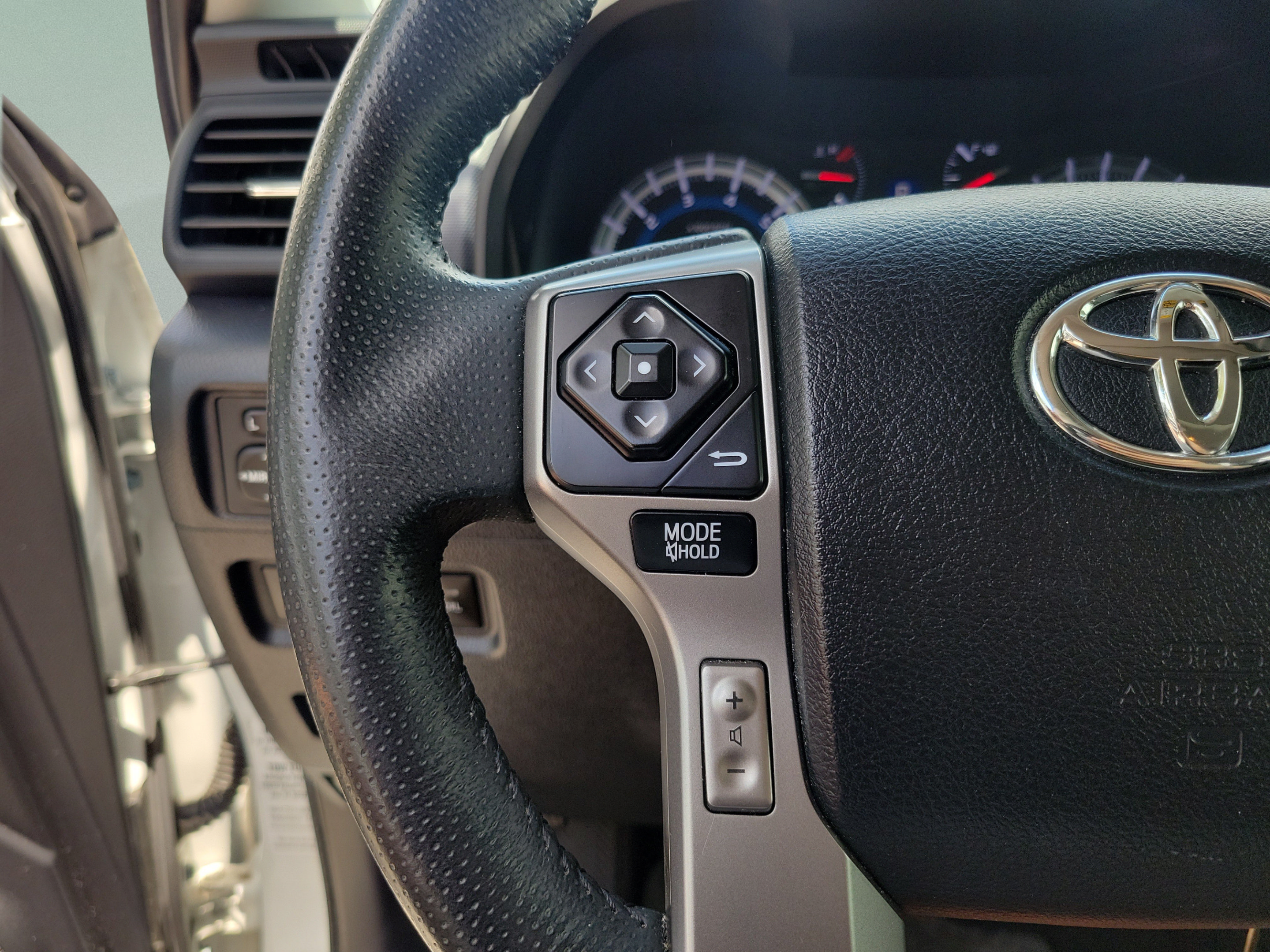 Used 2017 Toyota 4Runner SR5 Premium RWD image 21