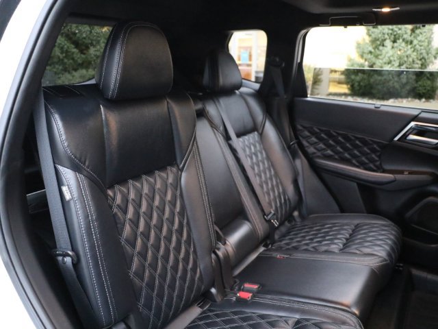 Used 2023 Mitsubishi Outlander SEL Black Edition AWD/4WD image 13