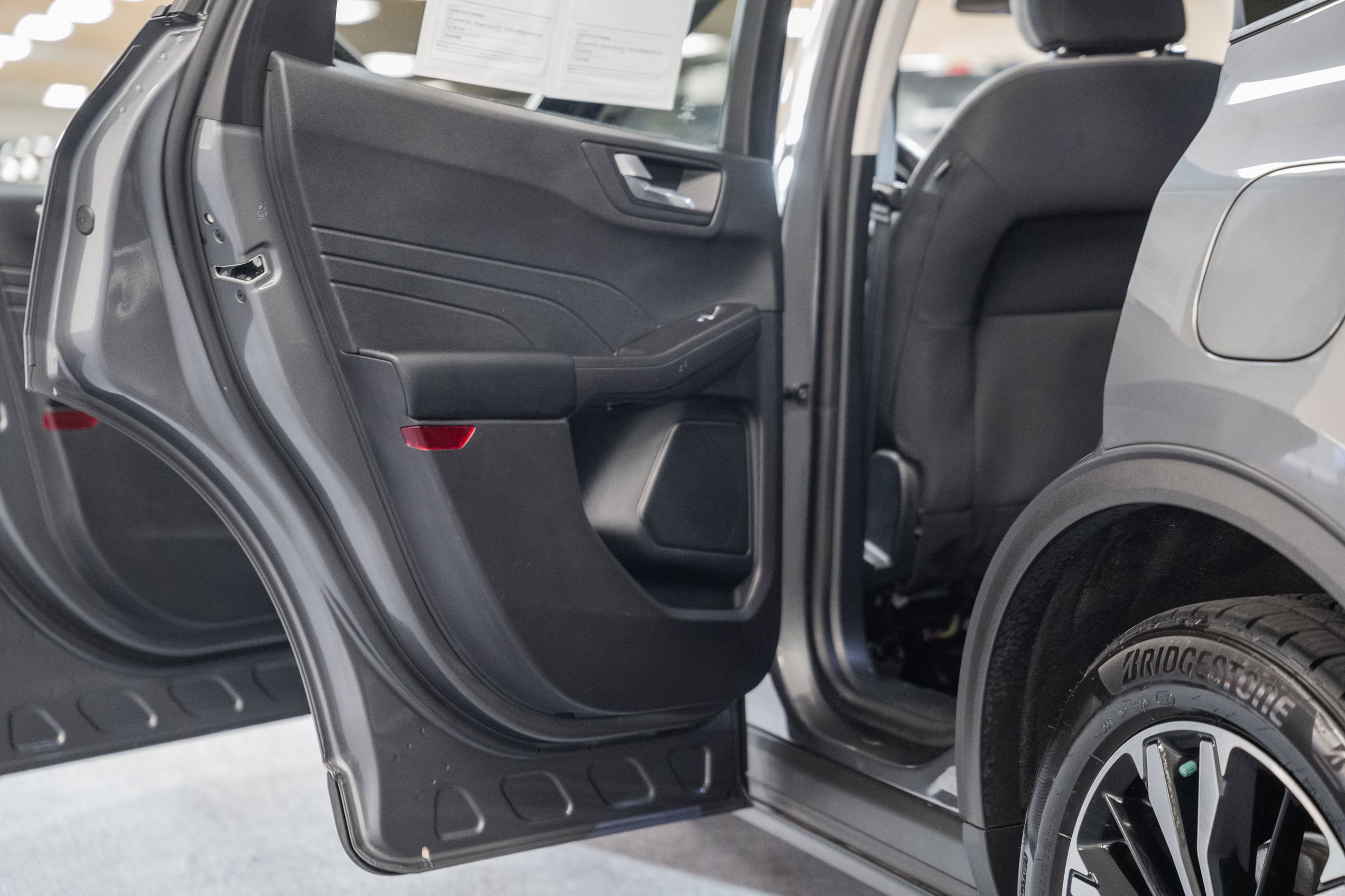 Certified 2021 Ford Escape SE w/ SE Sport Appearance Package image 43