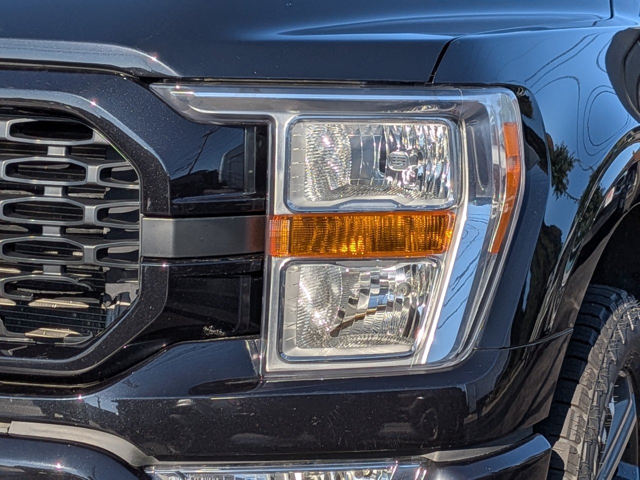 Certified 2022 Ford F150 XL w/ STX Appearance Package AWD/4WD image 10