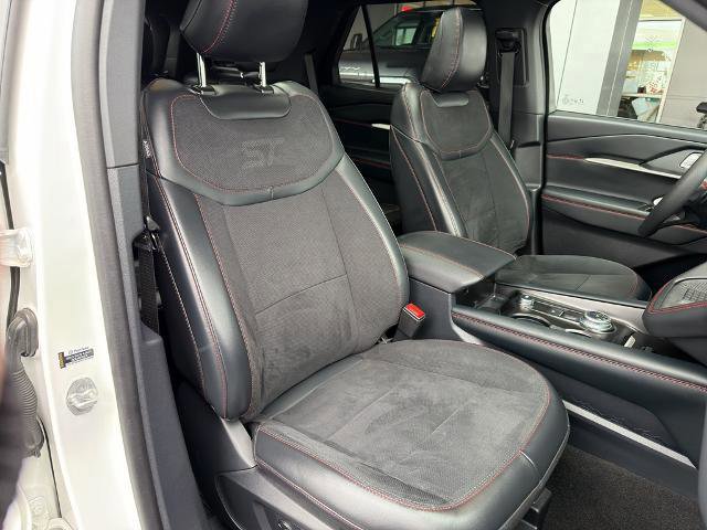 Certified 2025 Ford Explorer ST image 12