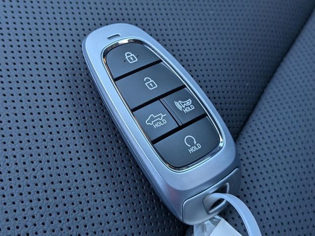 Used 2024 Hyundai Santa Cruz Limited image 30