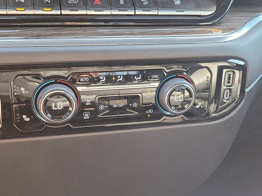 Used 2024 Chevrolet Silverado 1500 LT image 25