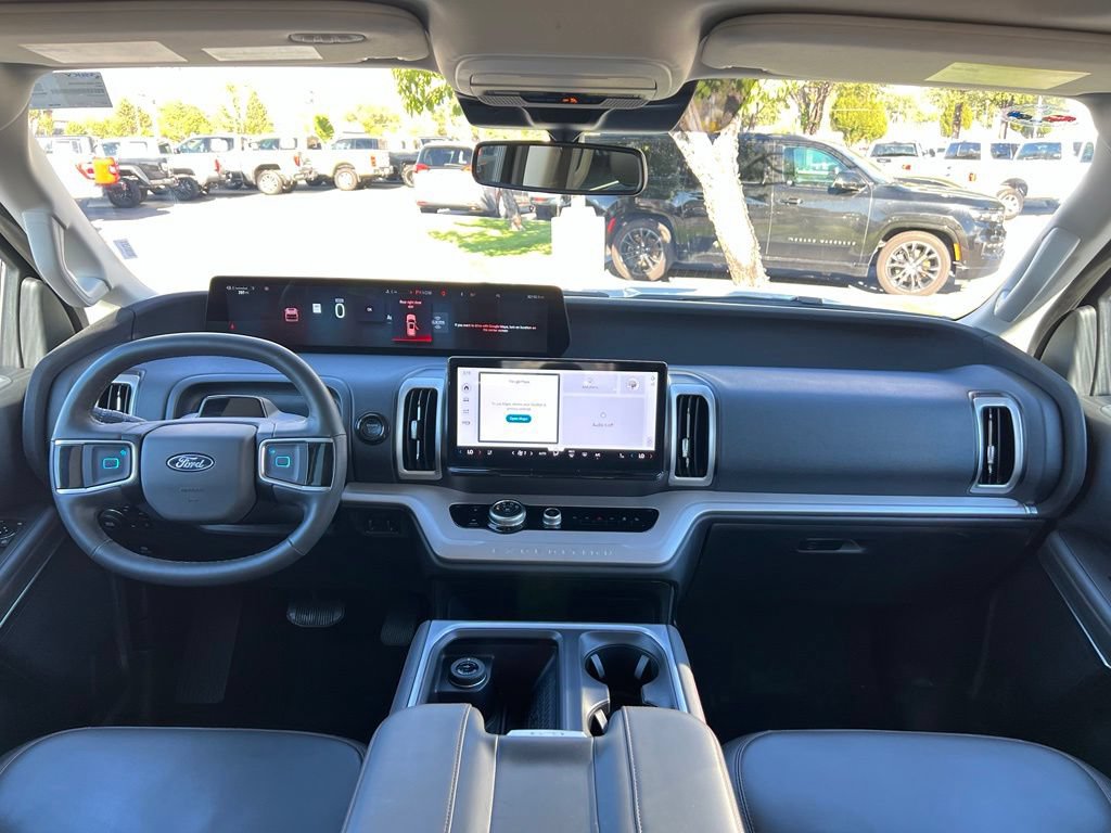 Certified 2025 Ford Expedition Active AWD/4WD image 22