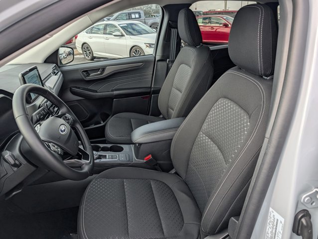 Certified 2025 Ford Escape Active w/ Cold Weather Package AWD/4WD image 7