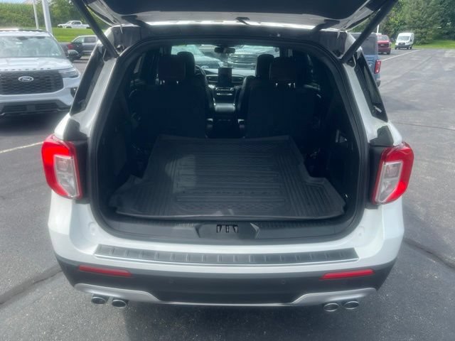 Certified 2022 Ford Explorer Platinum w/ Equipment Group 601A AWD/4WD image 21
