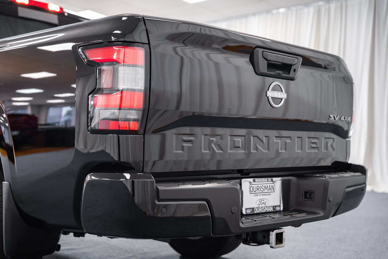 Used 2024 Nissan Frontier SV w/ Technology Package AWD/4WD image 5