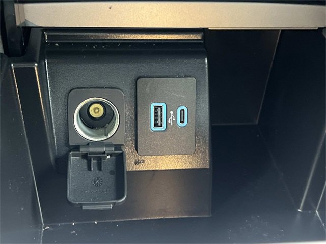 Certified 2023 Ford Explorer XLT image 27