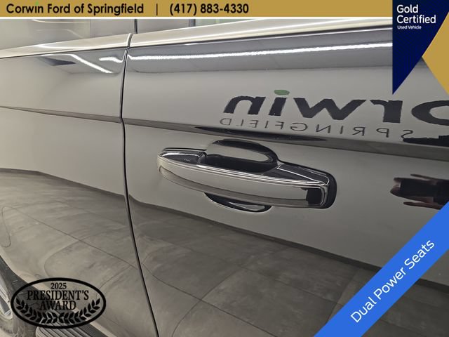 Certified 2025 Ford Expedition Active AWD/4WD image 9
