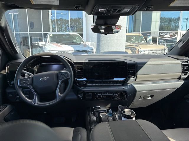 Used 2024 Chevrolet Silverado 1500 ZR2 w/ Technology Package image 7
