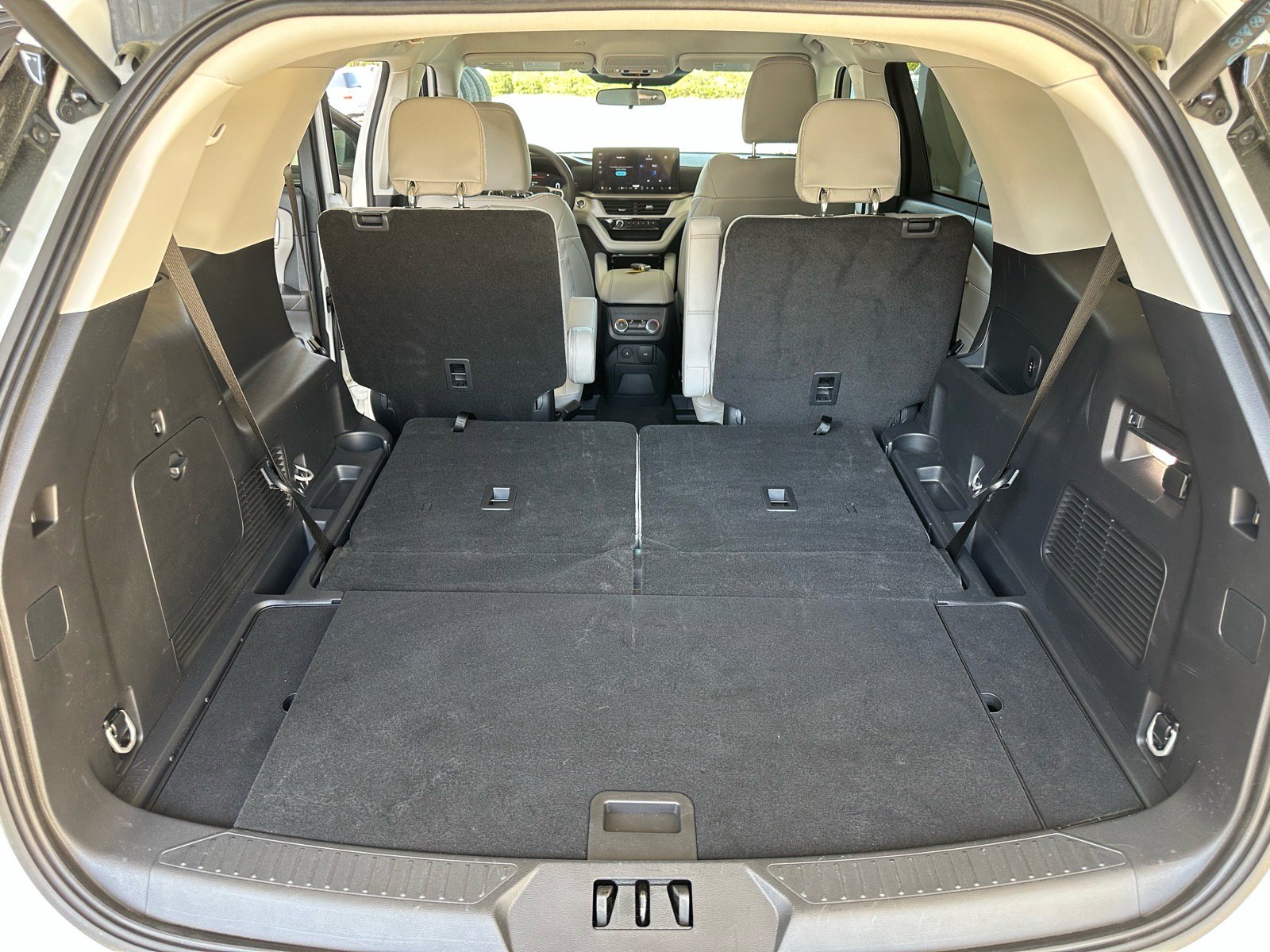 Certified 2025 Ford Explorer Active w/ Active Comfort Package RWD image 25