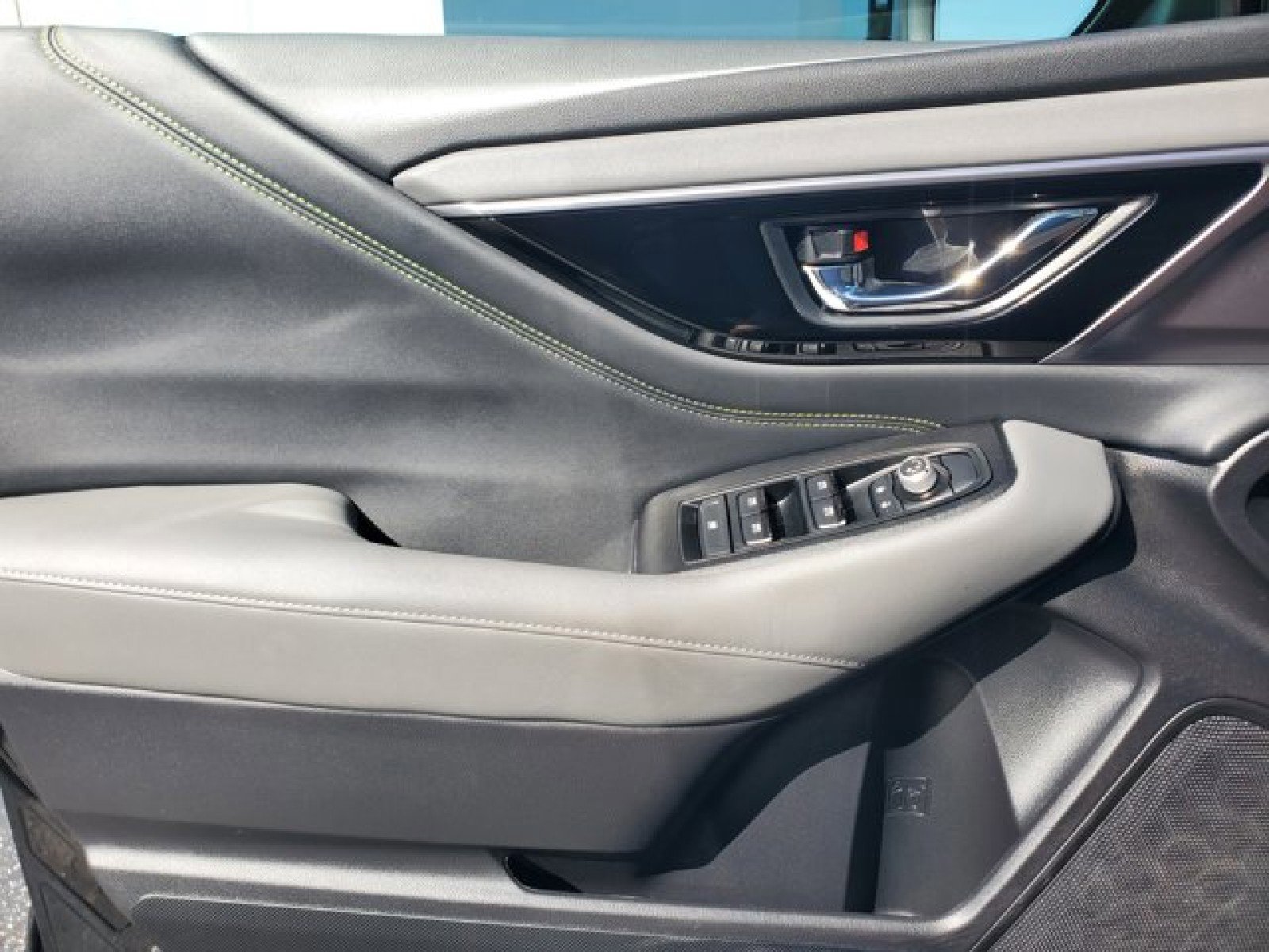 Used 2023 Subaru Outback Onyx Edition image 12