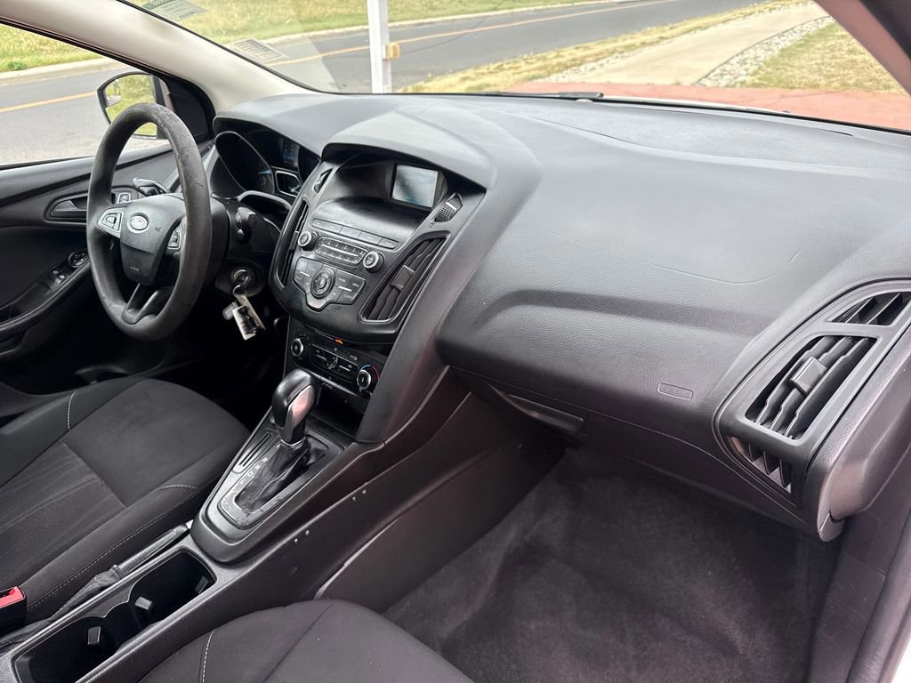 Certified 2018 Ford Focus S FWD image 29