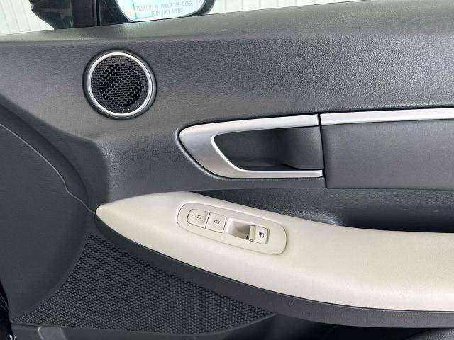 Used 2024 Hyundai Sonata SEL FWD image 19