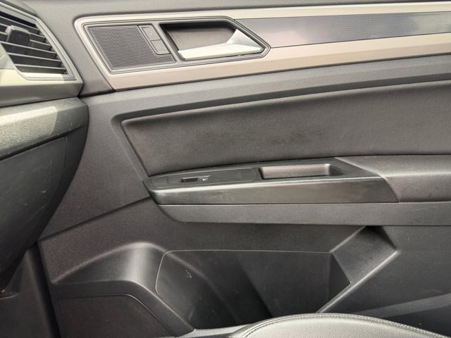Used 2021 Volkswagen Atlas SE w/ Panoramic Sunroof Package FWD image 15