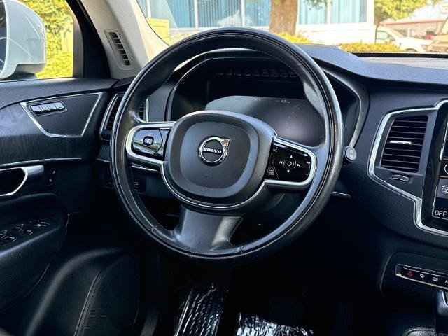Used 2020 Volvo XC90 T6 Momentum AWD/4WD image 23