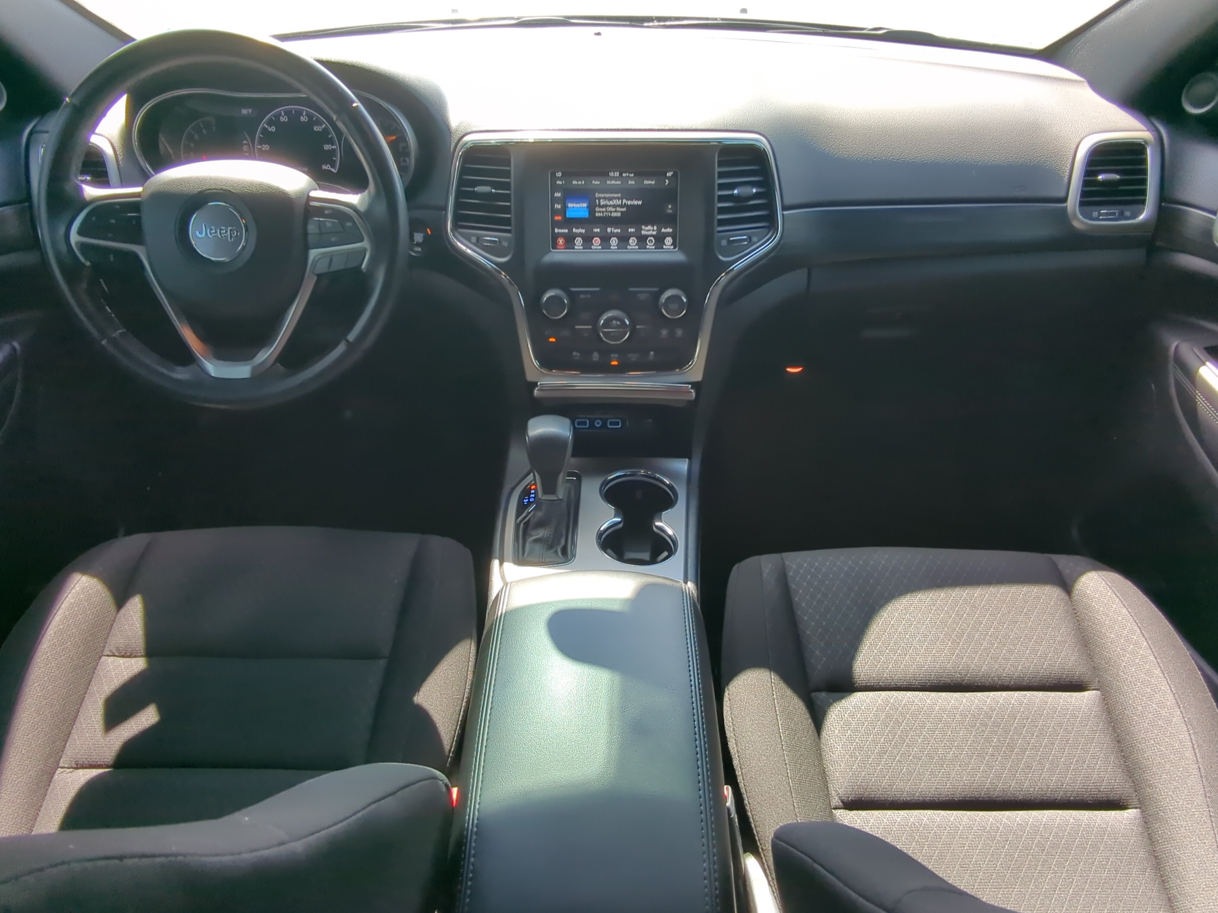 Used 2021 Jeep Grand Cherokee Laredo RWD image 13
