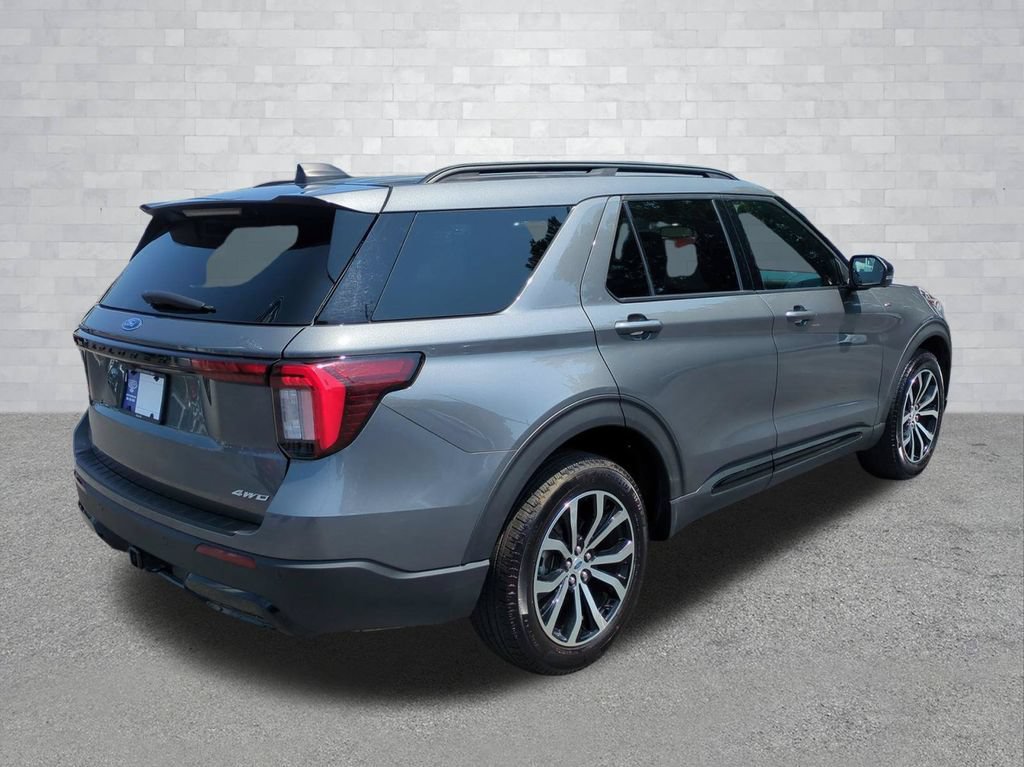 Certified 2026 Ford Explorer ST-Line AWD/4WD image 5