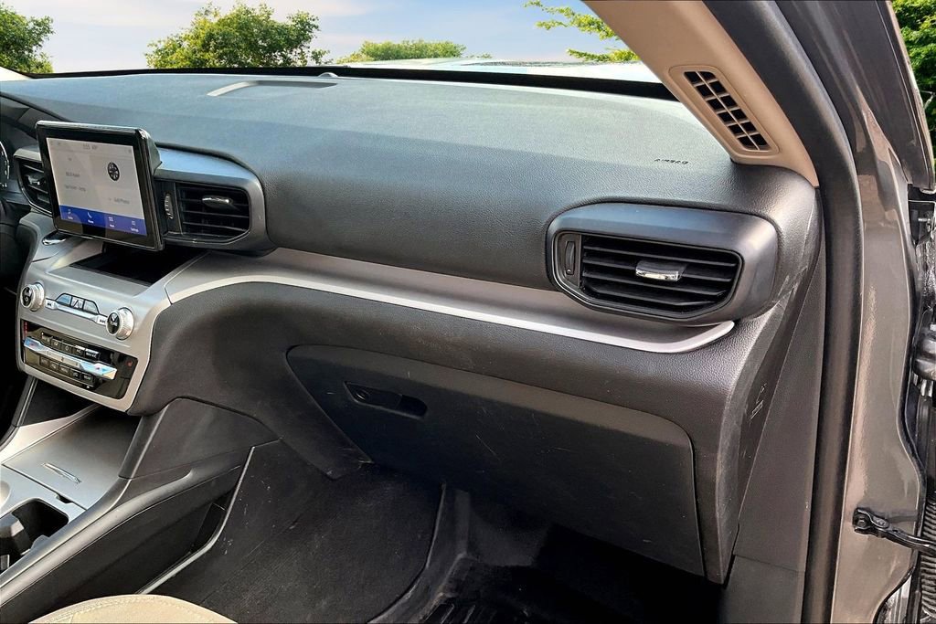Certified 2023 Ford Explorer XLT AWD/4WD image 16