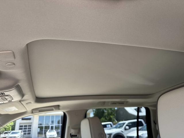 Used 2023 GMC Yukon XL Denali AWD/4WD image 22