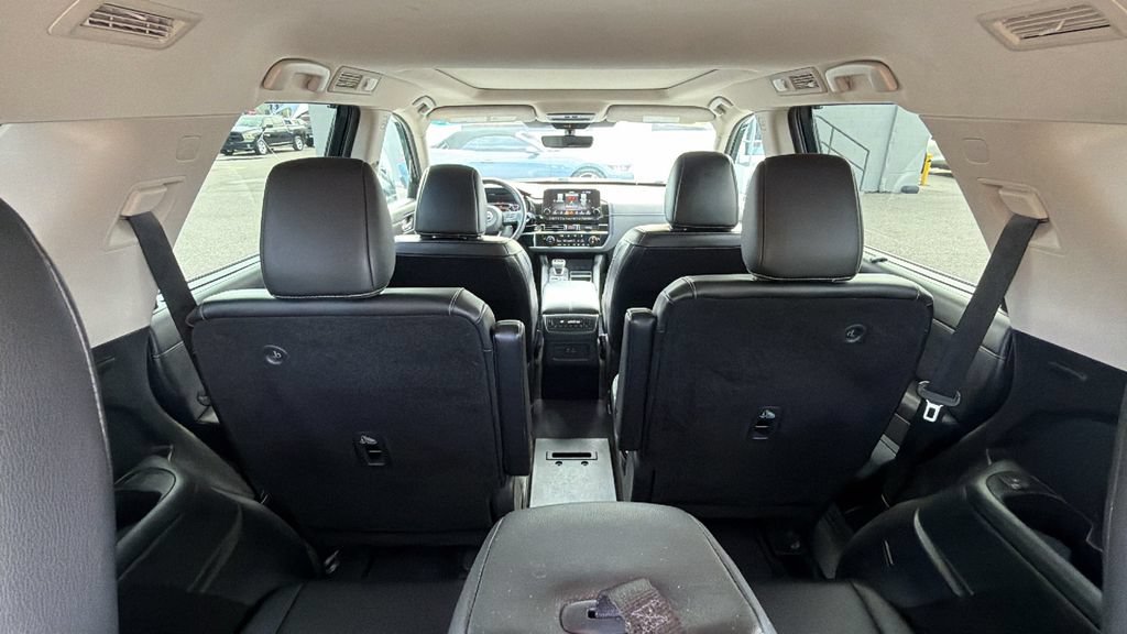 Used 2023 Nissan Pathfinder SL w/ SL Premium Package FWD image 13
