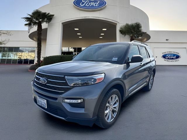 Certified 2021 Ford Explorer XLT w/ Equipment Group 202A AWD/4WD image 2
