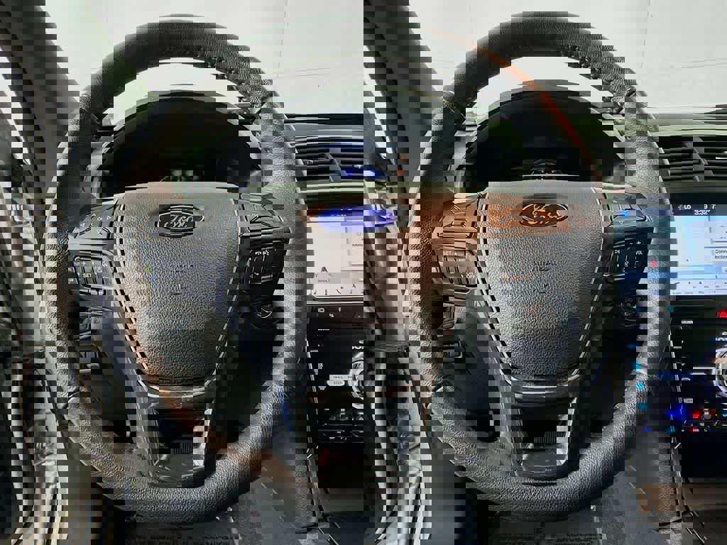 Certified 2019 Ford Explorer Limited w/ Ford Safe & Smart Package image 17