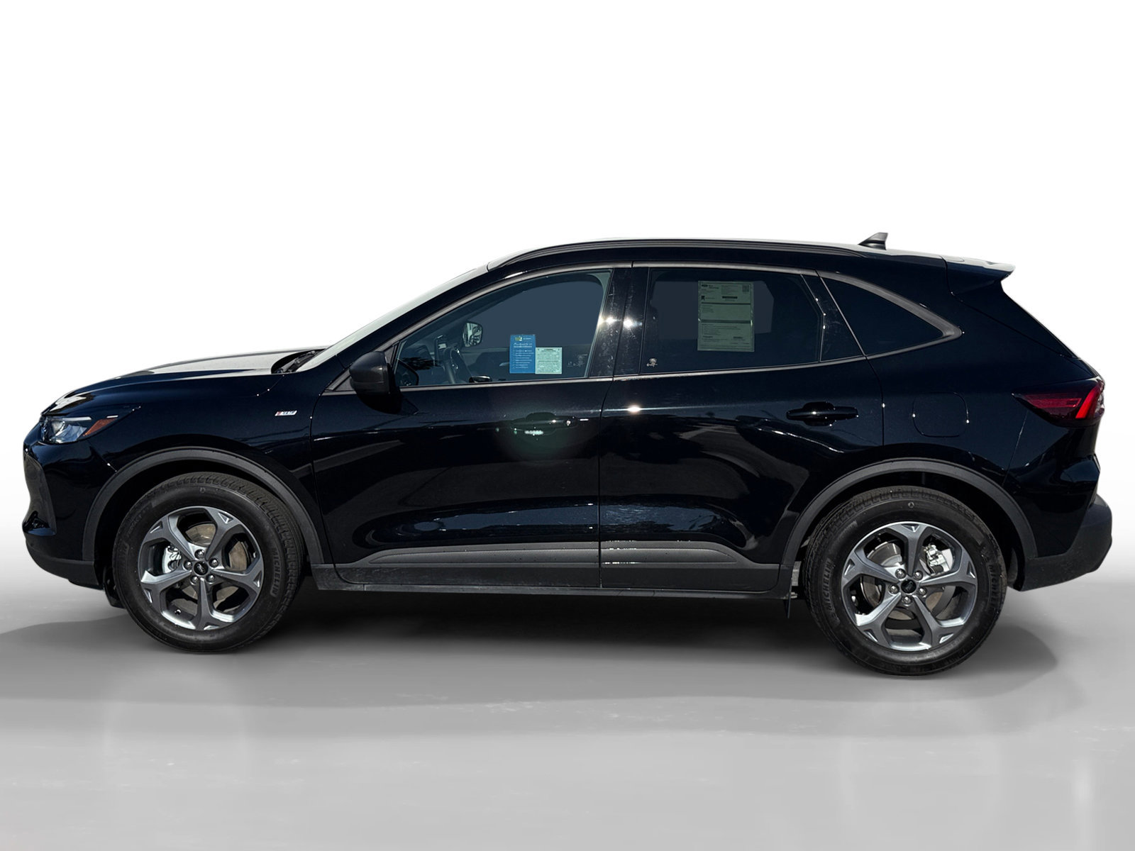 Certified 2025 Ford Escape ST-Line w/ Equipment Group 301A image 6