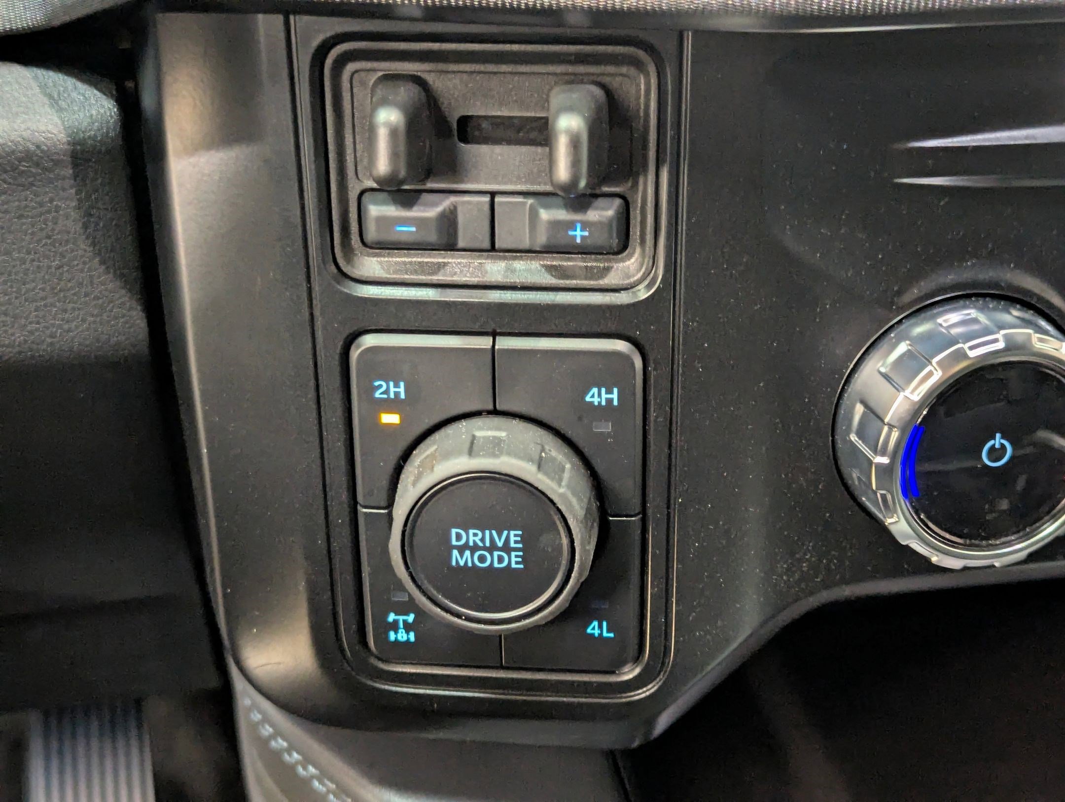 Certified 2026 Ford F250 Platinum image 29