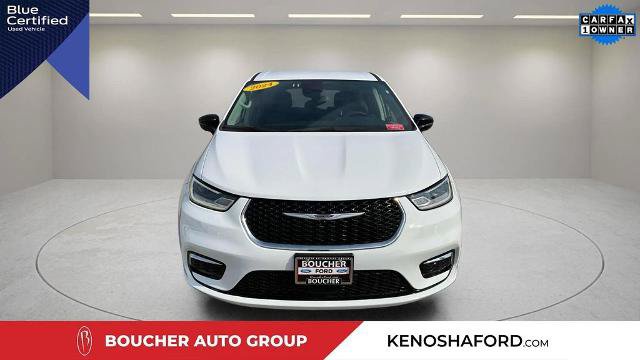 Used 2024 Chrysler Pacifica Limited FWD image 2