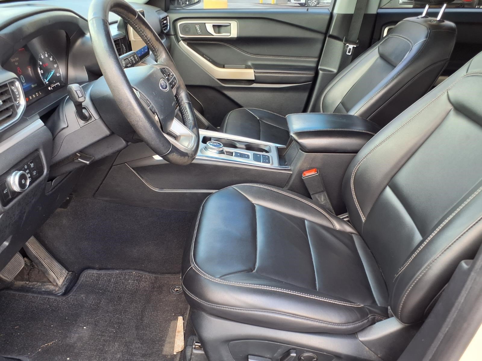Certified 2023 Ford Explorer XLT w/ Equipment Group 202A RWD image 14