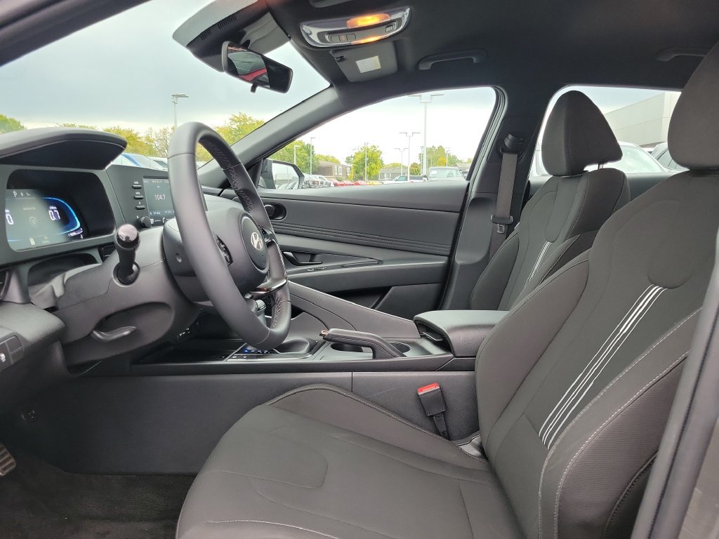 Used 2026 Hyundai Elantra Sport FWD image 18
