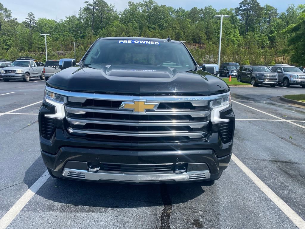 Used 2023 Chevrolet Silverado 1500 High Country w/ Technology Package AWD/4WD image 2