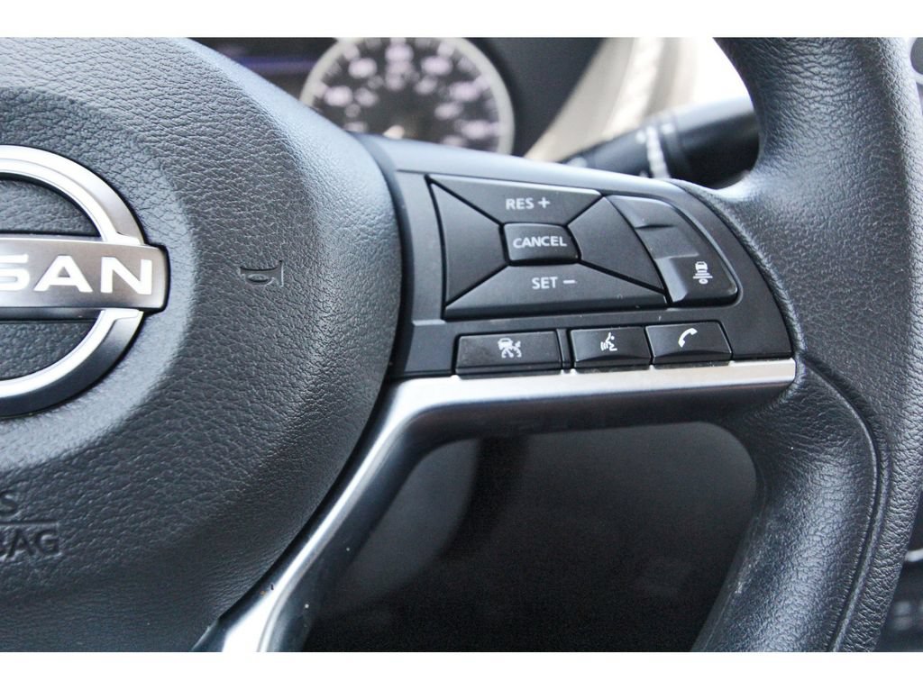 Used 2025 Nissan Sentra SV w/ Trunk Package FWD image 19